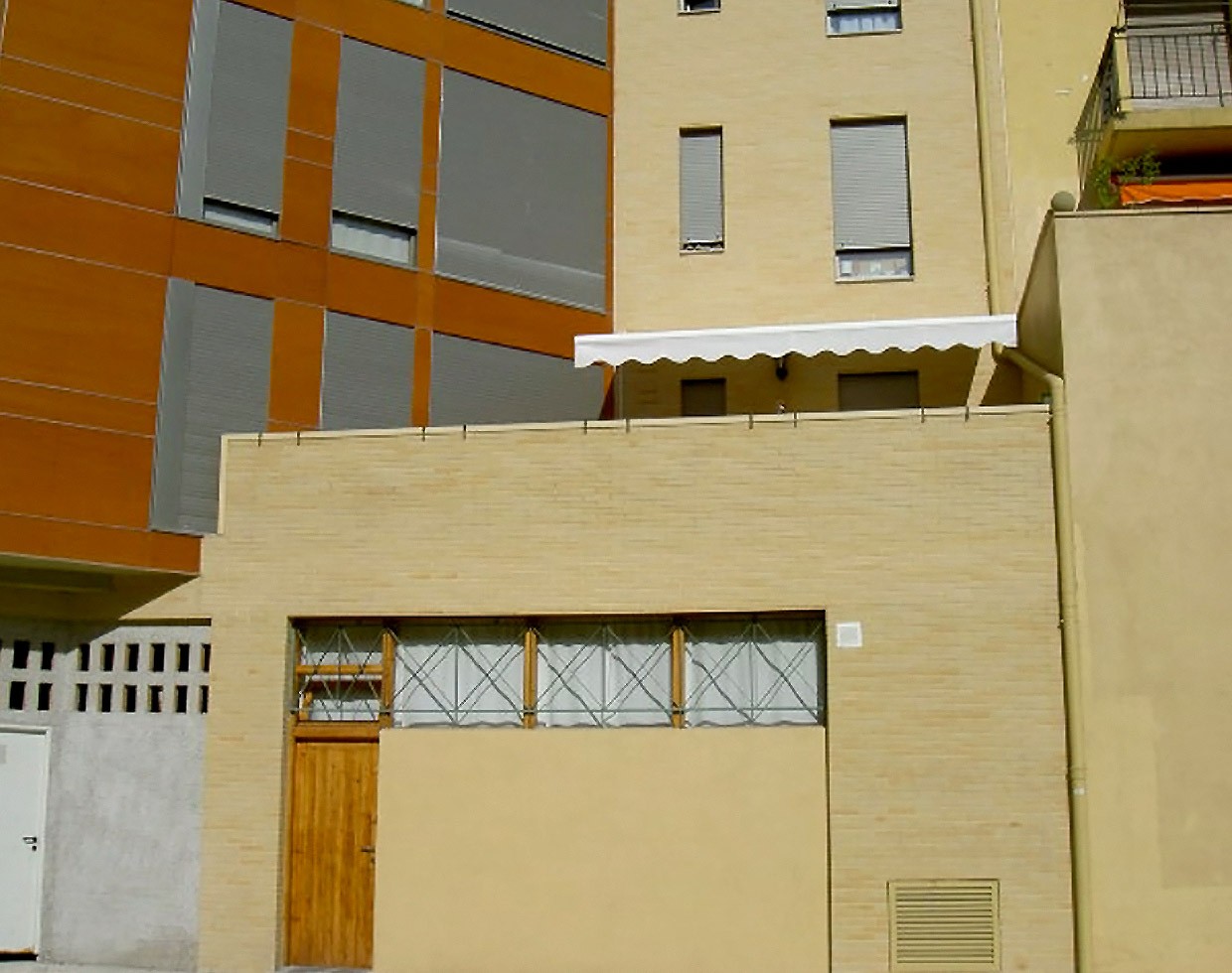 Toldos de protección solar en Navarra, venta y alquiler